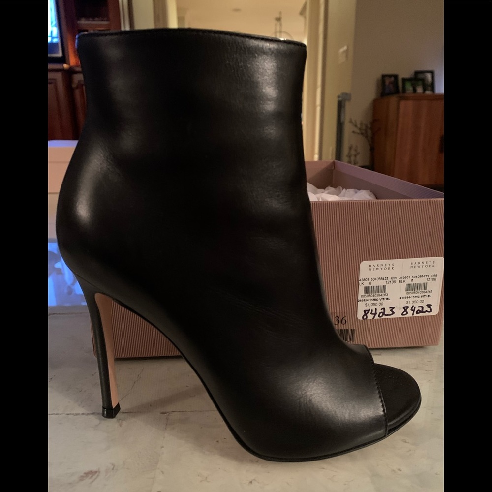Gianvito Rossi Vitello Open Black Booties